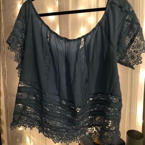 CHARLOTTE RUSSE OFF THE SHOULDER TOP